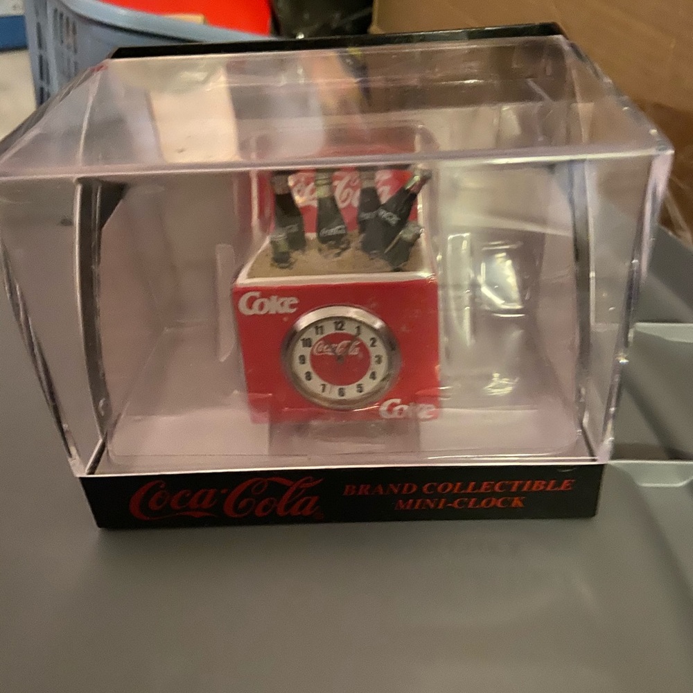 NIB Coca Cola Brans Collectable Mini Clock looks like a cooler w/ Coca Cola